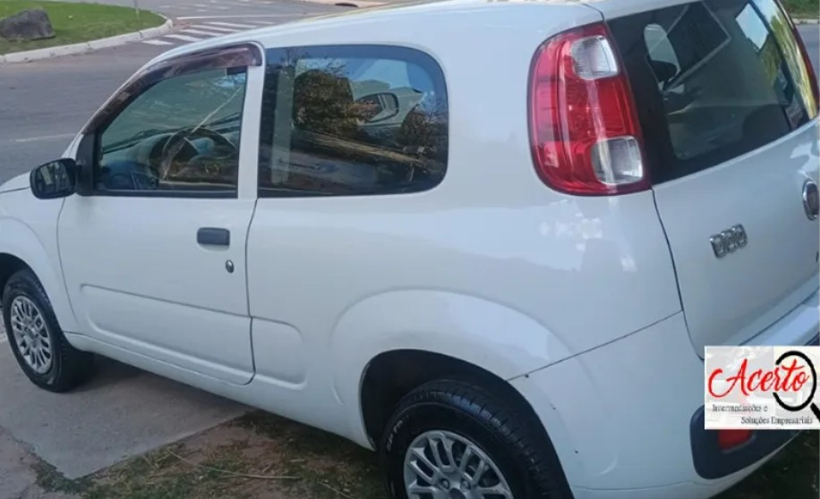 
								Fiat Uno Vivace 1.0 EVO Fire Flex 8V 3P 2014 full									