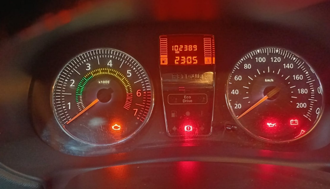 
								Clio full									